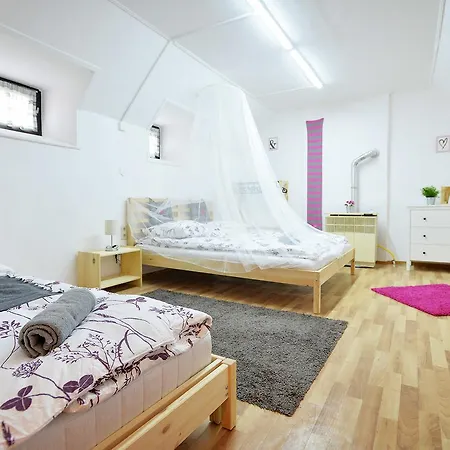 Apartment Bonbon Apartman Erlau